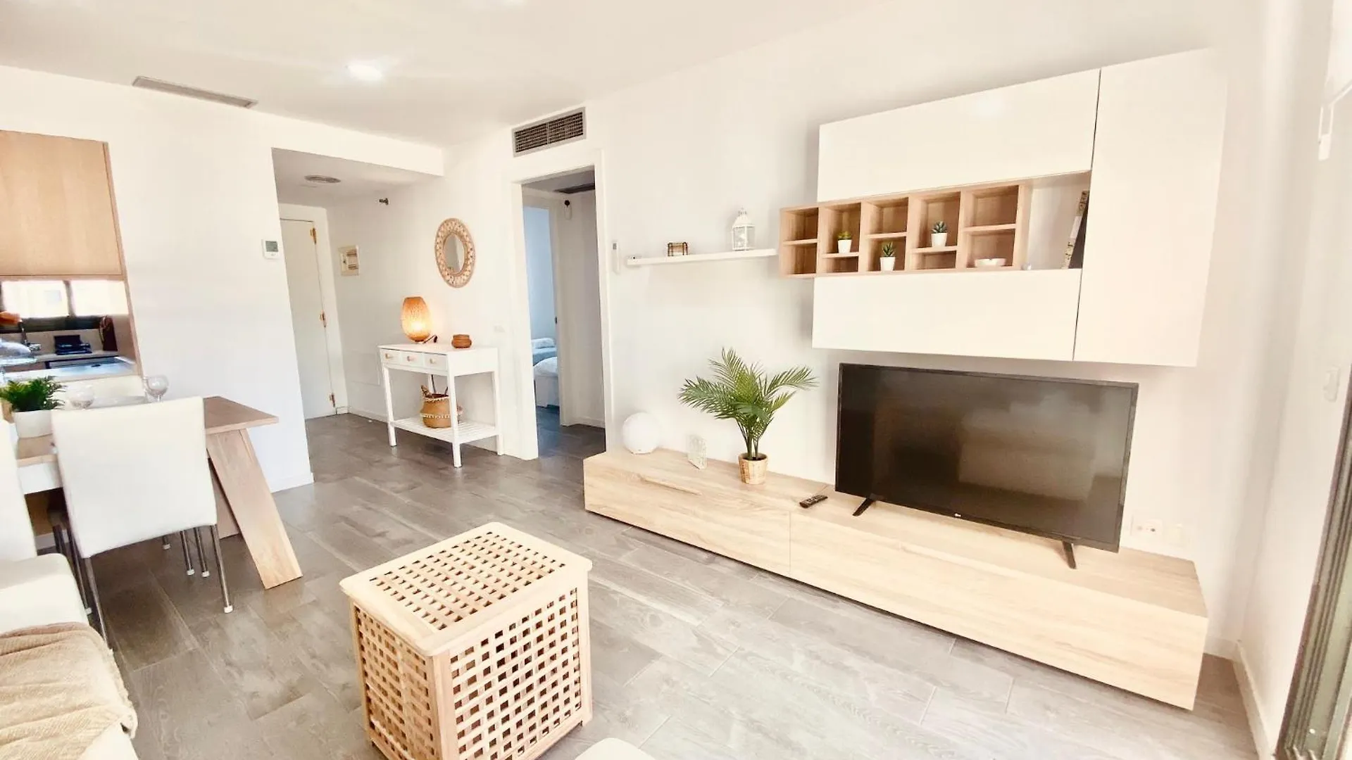 アパート ミアミ・プラトーヤAtico Solarium La Calaアパートメント スペイン
